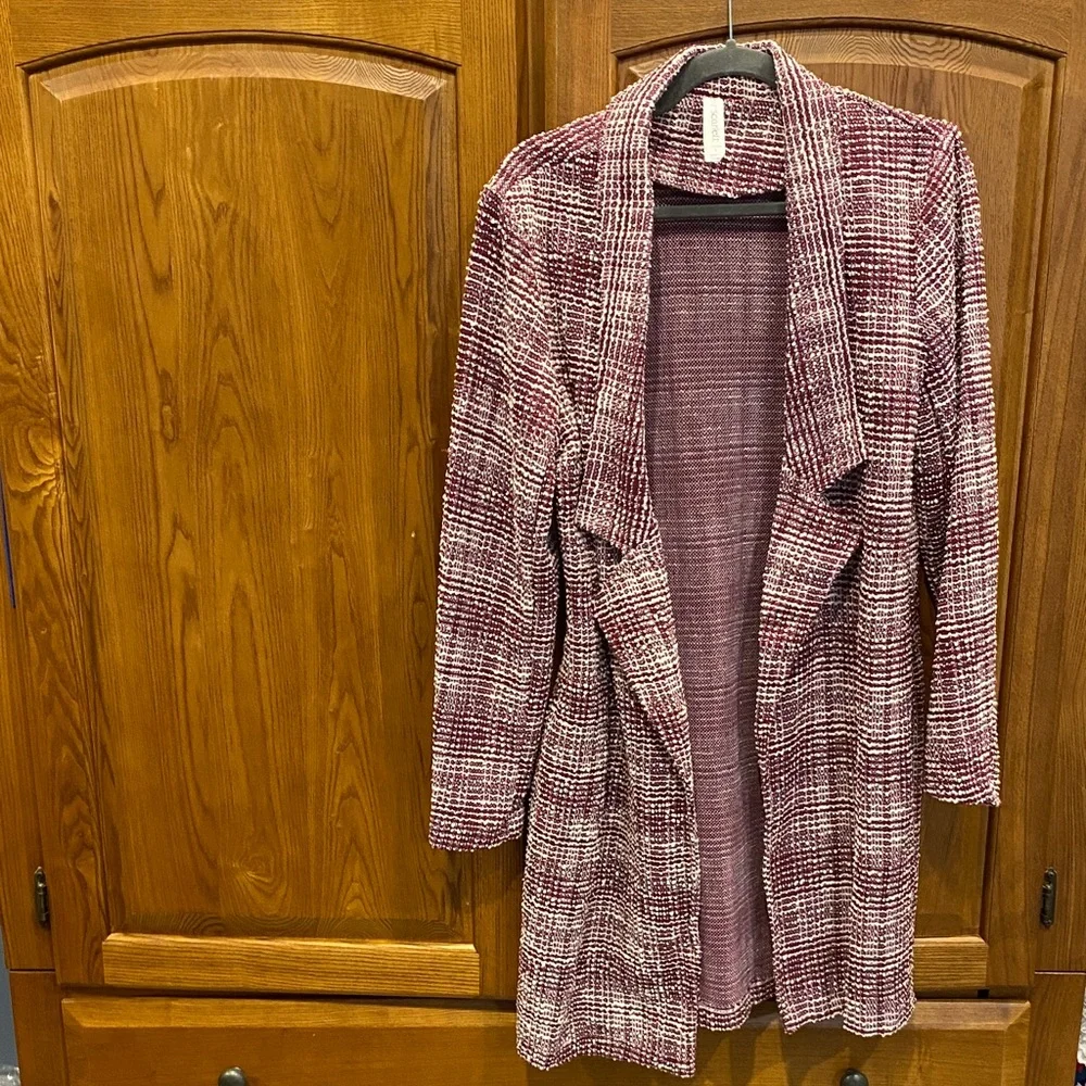 NWOT Dear Tweed Scarlett Burgandy and White Textured Jacket size small - Picture 2 of 6